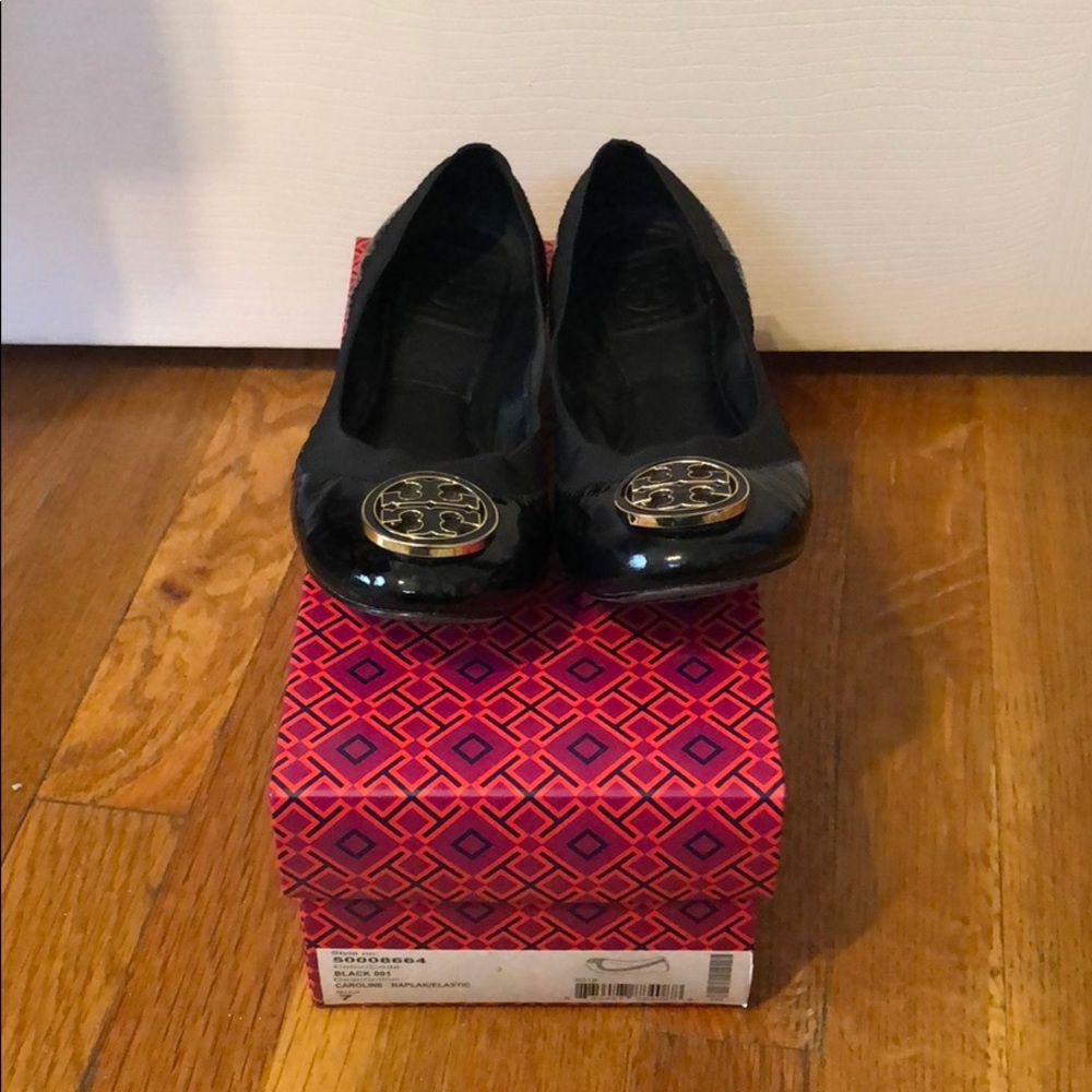 Tory Burch Black Patent Leather Flat Size 7